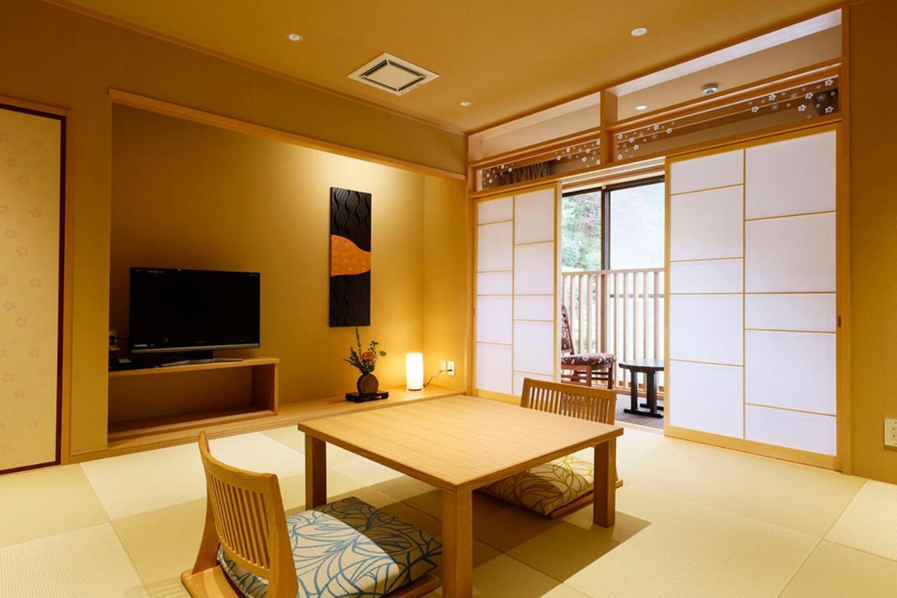 Yuraku Kinosaki Spa & Gardens Тойока Екстериор снимка