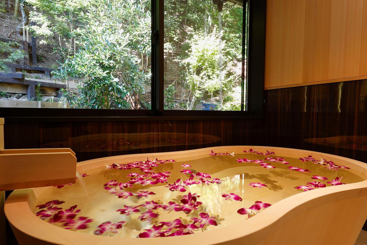 Yuraku Kinosaki Spa & Gardens Тойока Екстериор снимка