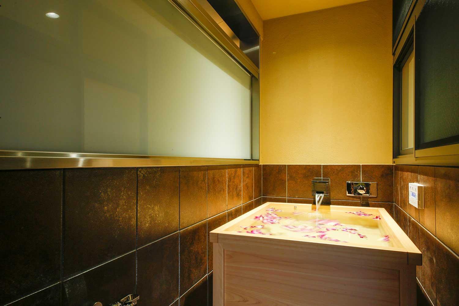 Yuraku Kinosaki Spa & Gardens Тойока Екстериор снимка